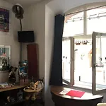 Le Bratzala
